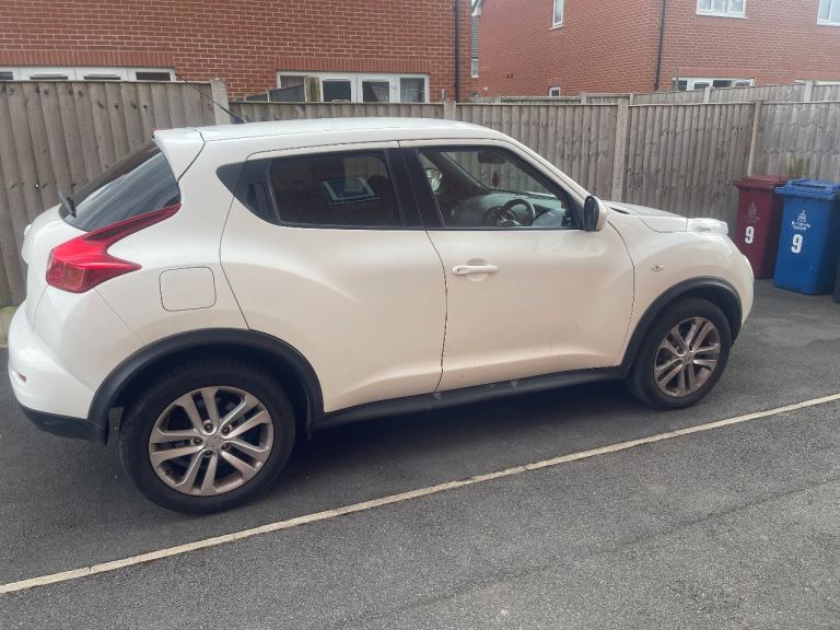 Nissan, JUKE, Hatchback, 2012, Manual, 1461 (cc), 5 doors