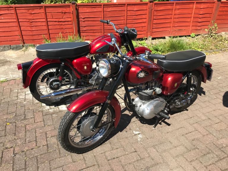 BSA C15 MOTORBIKE 1960 MODEL. FULLY REBUILT AND WORKING FINE