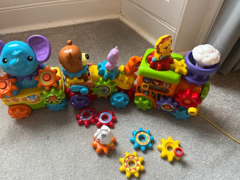 VTech GearZooz Roll and Roar Animal Train