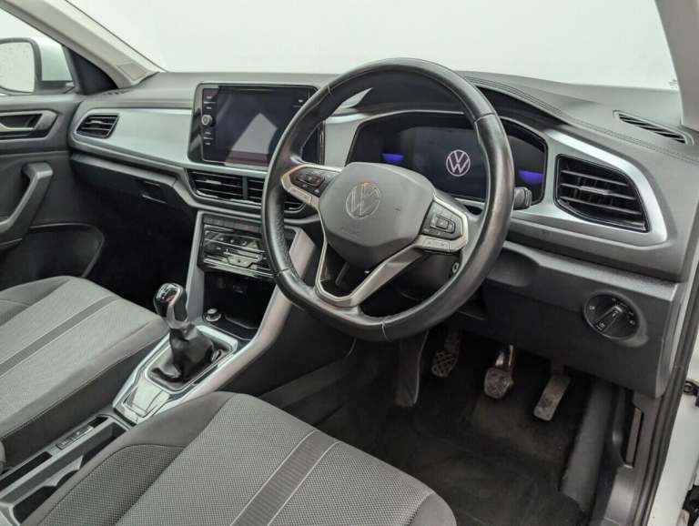 2022 Volkswagen T-Roc 1.0 TSI Life SUV 5dr Petrol Manual Euro 6 (s/s) (110 ps) PARK ASSIST+BLUETO...