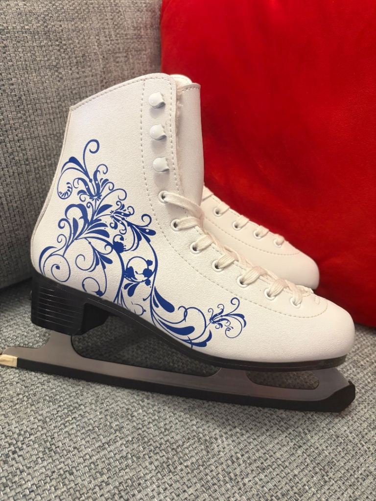 Ice skates 