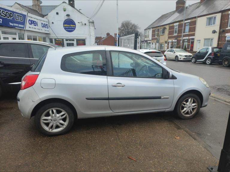 2007 Renault Clio 1.2 16v Rip Curl 3dr HATCHBACK Petrol Manual