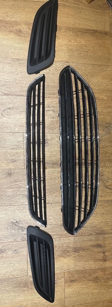 Ford fiesta front bumper grills 