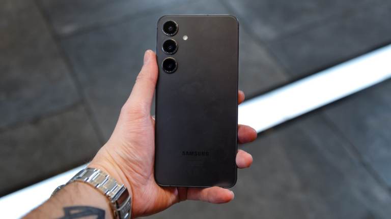 image for Unlocked Like New Used Samsung Galaxy S24 Plus One Year Warranty 