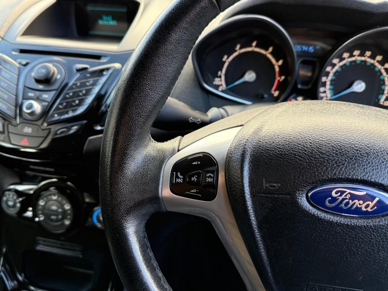 2013 Ford Fiesta 1.25 82 Zetec 5dr HATCHBACK Petrol Manual