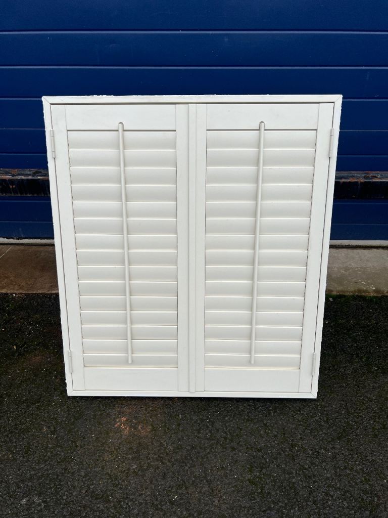 Cream shutter blind