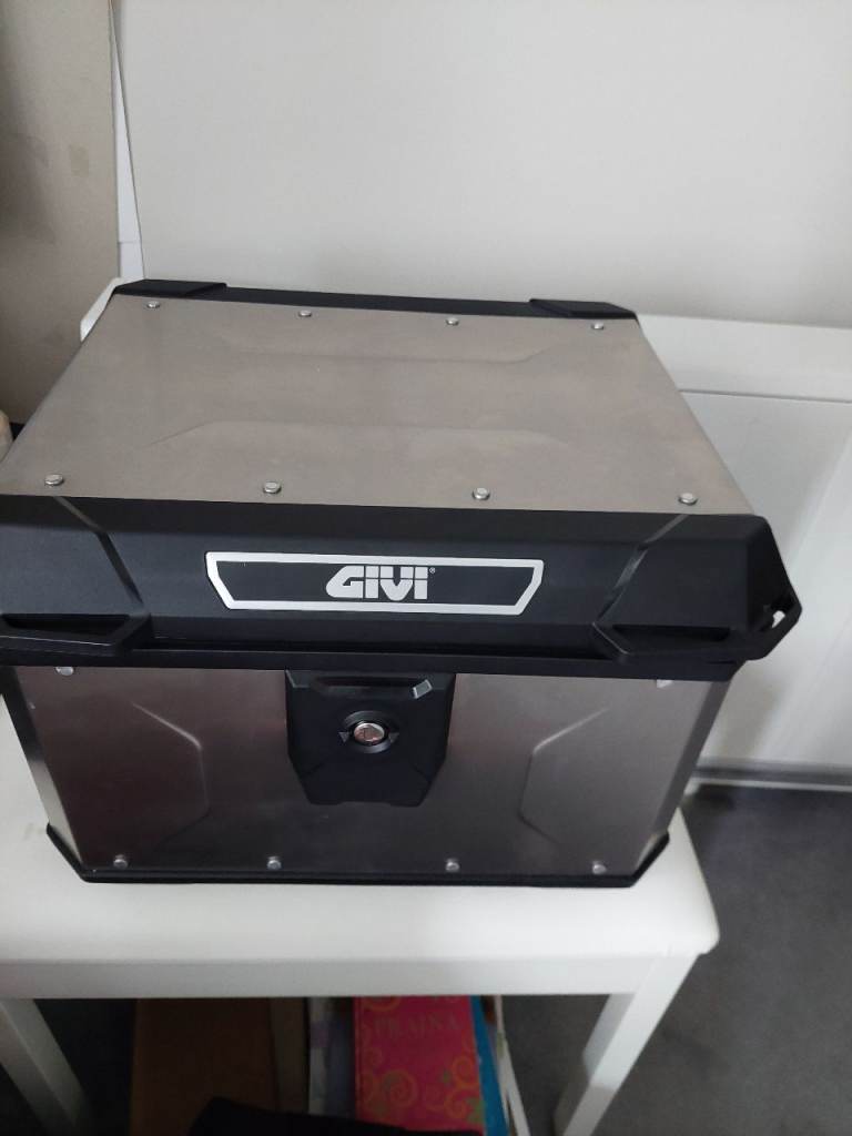 GIVI ALP44A2 alpina   monolock motorcycle topbox.