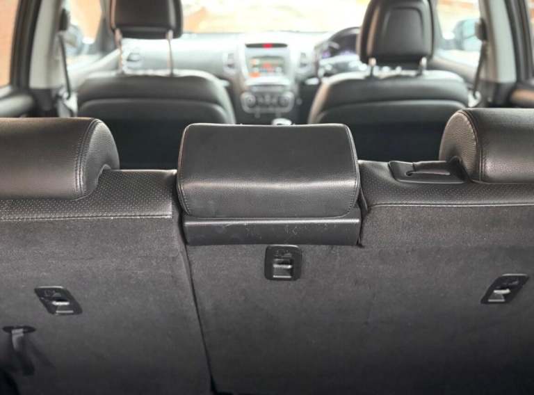 2013 Kia Sorento 2.2 CRDi KX-2 5dr Auto [Sat Nav] ESTATE DIESEL Automatic