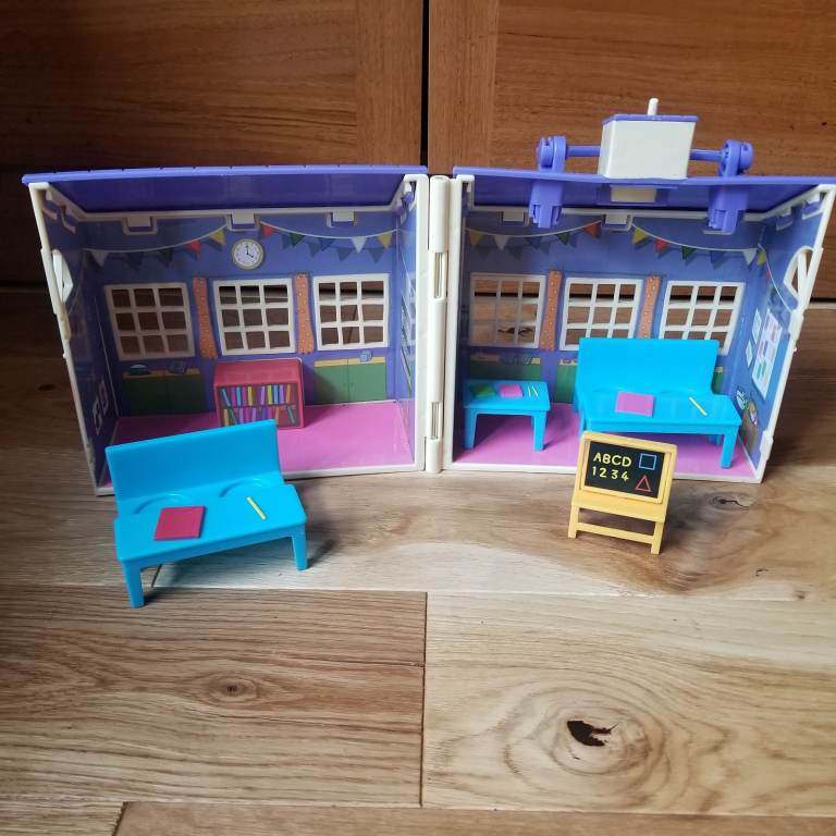 Peppa school house 