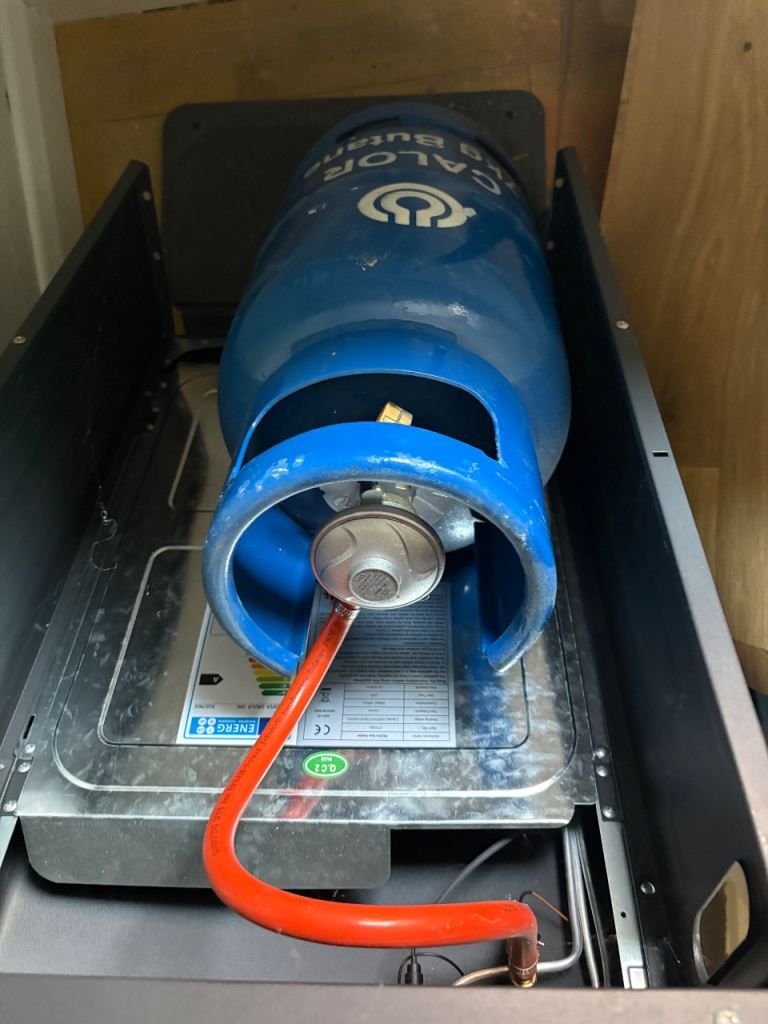 Sentik Portable Gas Heater with Calor Gas Bottle