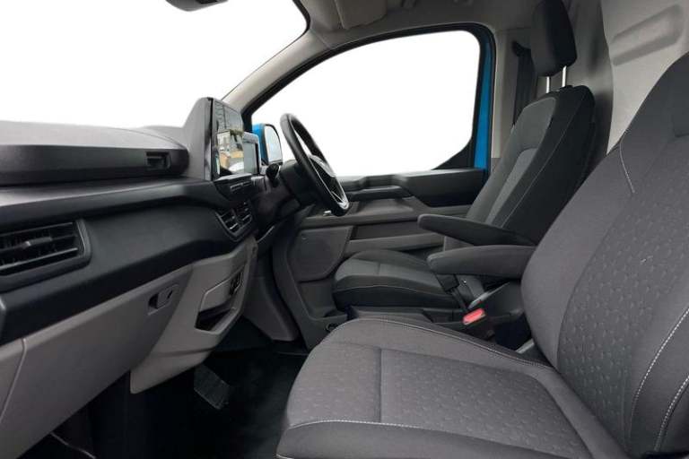 2024 Ford E-Transit 320 Limited AUTO L1 SWB RWD 100kW 65kWh Low Roof Automatic Panel Van Electric...