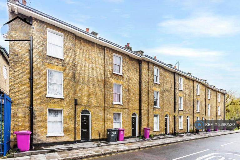 4 bedroom house in Upper North St, London, E14 (4 bed) (#2880520)