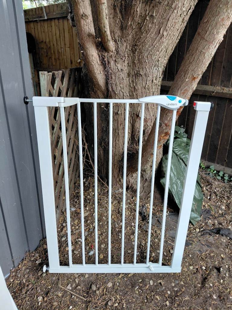 Dog gate