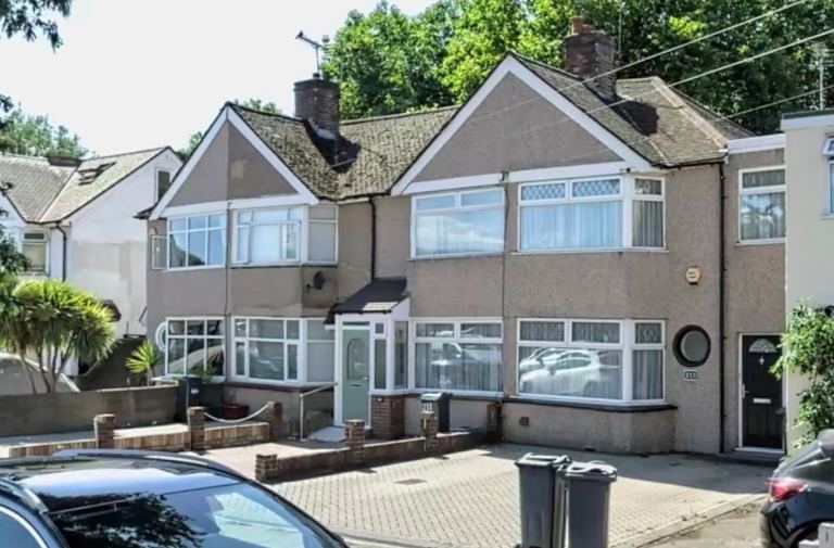 3 bedroom terraced house