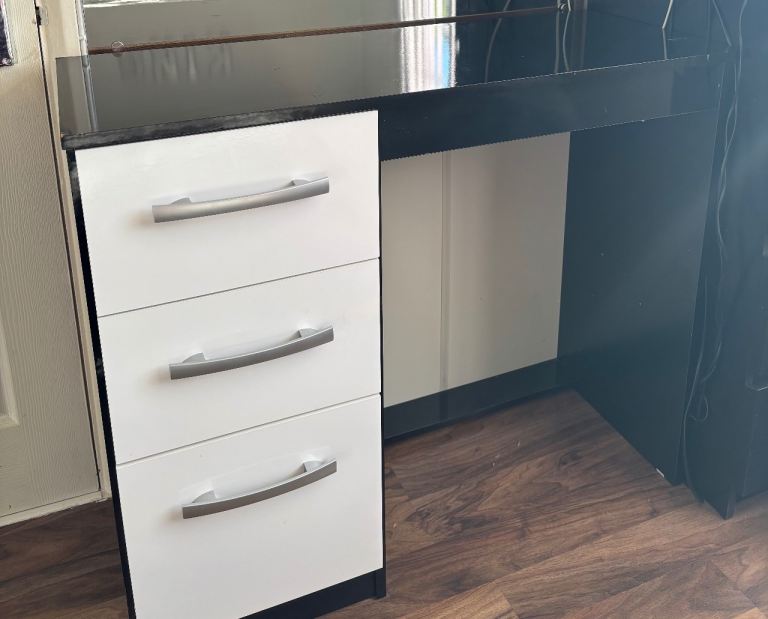 Black and White High Gloss Dressing Table with 3 Drawers