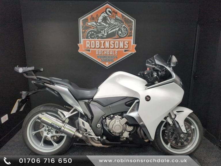2011 Honda VFR1200 DCT in white with low mileage.
