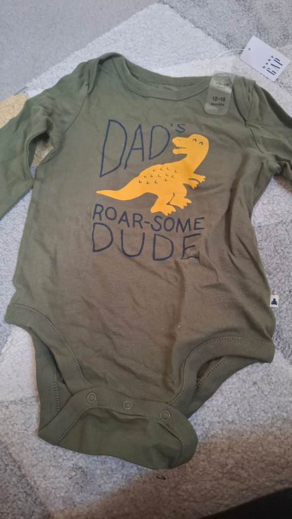 New GAP Baby Bodysuit - Green 'Dad's Roar-some Dude' Dinosaur Design