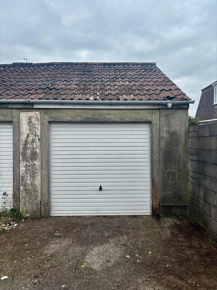 Single Garage to Let - Patchway