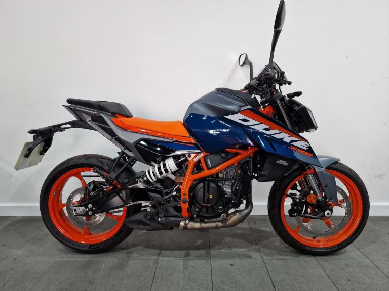 2024 KTM 390 Duke, Only 3 Miles!, Lowered Suspension, Fly-Screen, Immaculate, A2