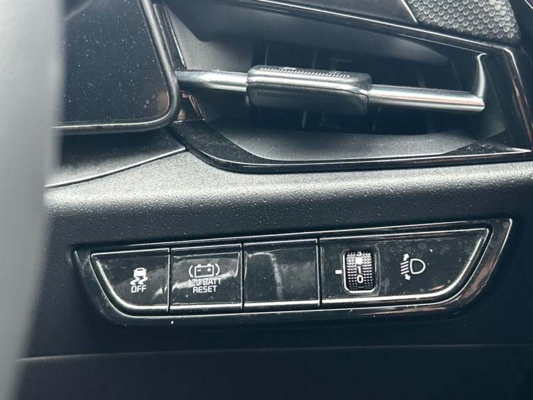 2023 Kia Niro 1.6h GDi 3 SUV 5dr Petrol Hybrid DCT Euro 6 (s/s) (139 bhp) SUV PETROL/ELECTRIC Aut...