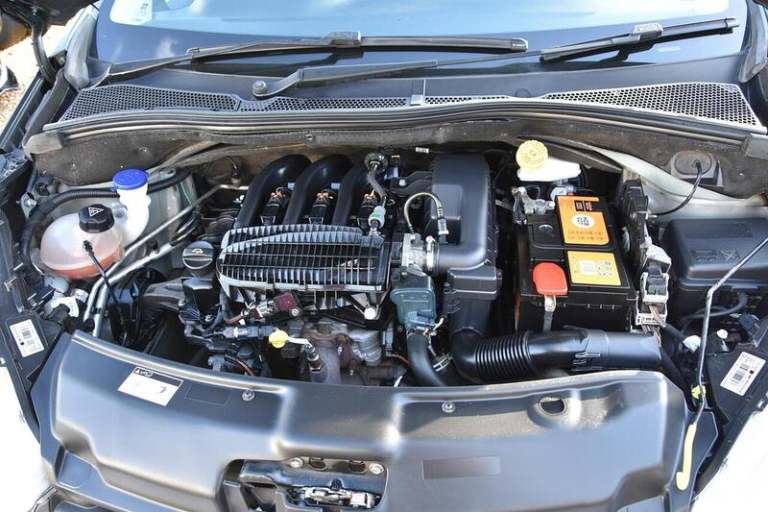 2014 Peugeot 208 1.2 VTi Allure 3dr HATCHBACK PETROL Manual