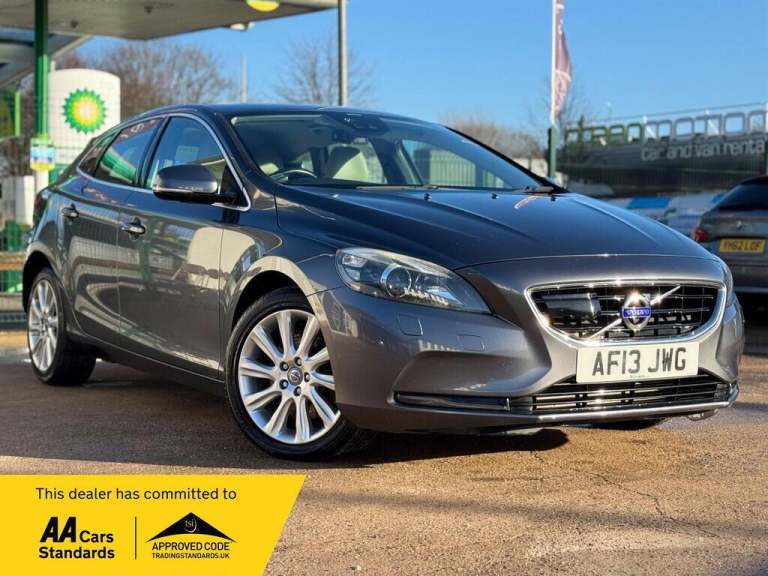 2013 Volvo V40 D3 SE Lux Nav 5dr HATCHBACK DIESEL Manual