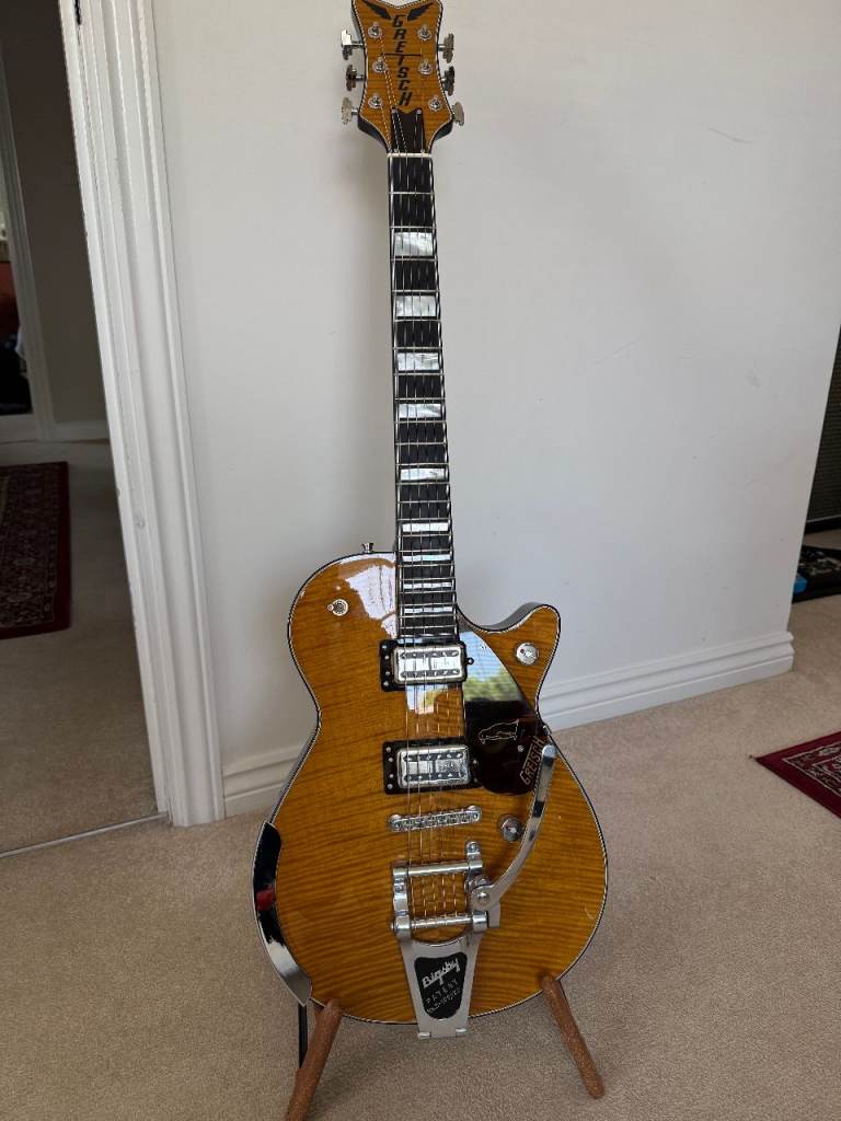 Gretsch Nigel Hendroff Signature G6134TFM-NH Penguin - Ebony - Amber Flame
