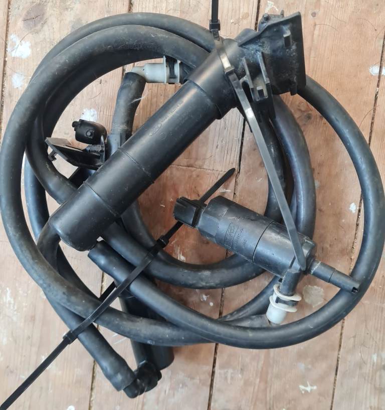 Ford focus mk2 parts available cheap to go