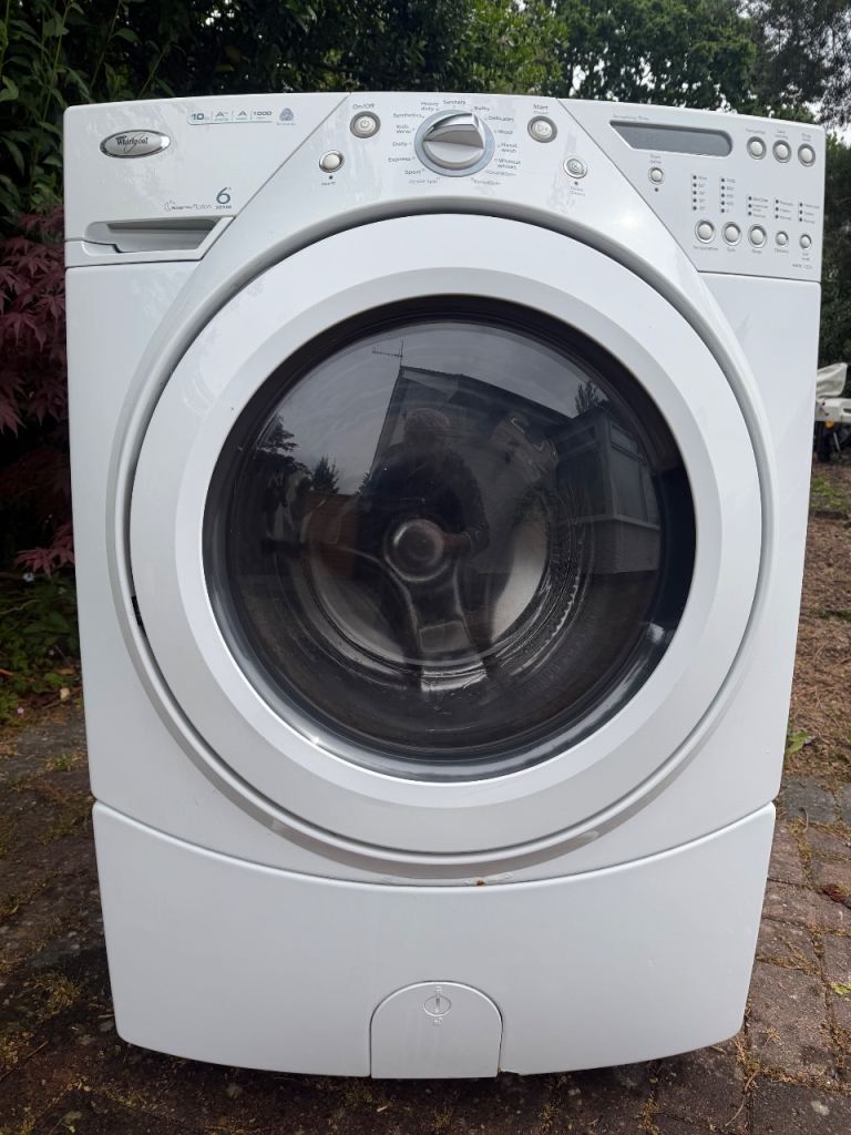 Whirlpool Washing Machine – White, 10 kg A++ Silent Motion in Good Condition