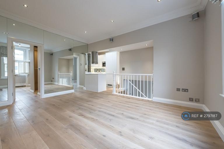 2 bedroom flat in Hollywood Road, London, SW10 (2 bed) (#2797187)