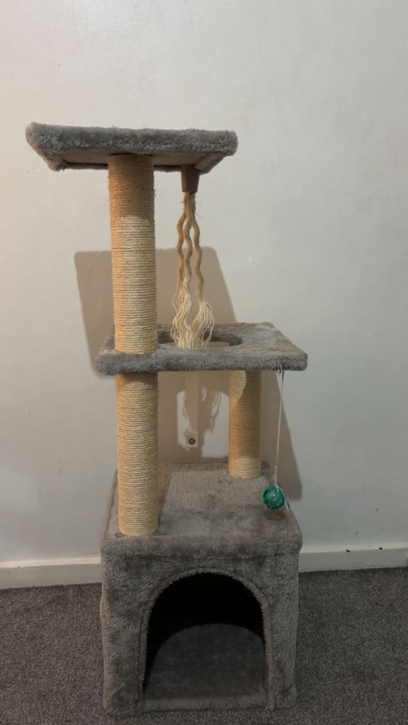 Cat tree