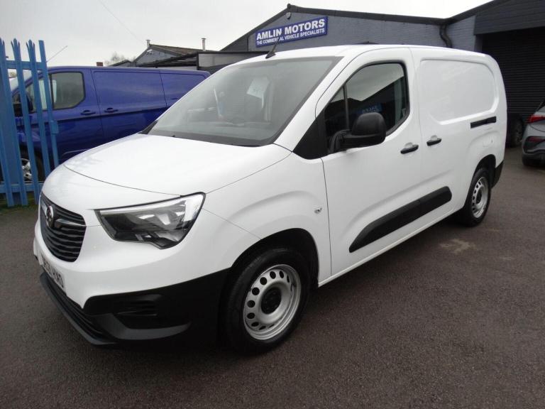 VAUXHALL COMBO 1.5 Turbo D 2300 Dynamic L2 H1 Euro 6 4dr 2021