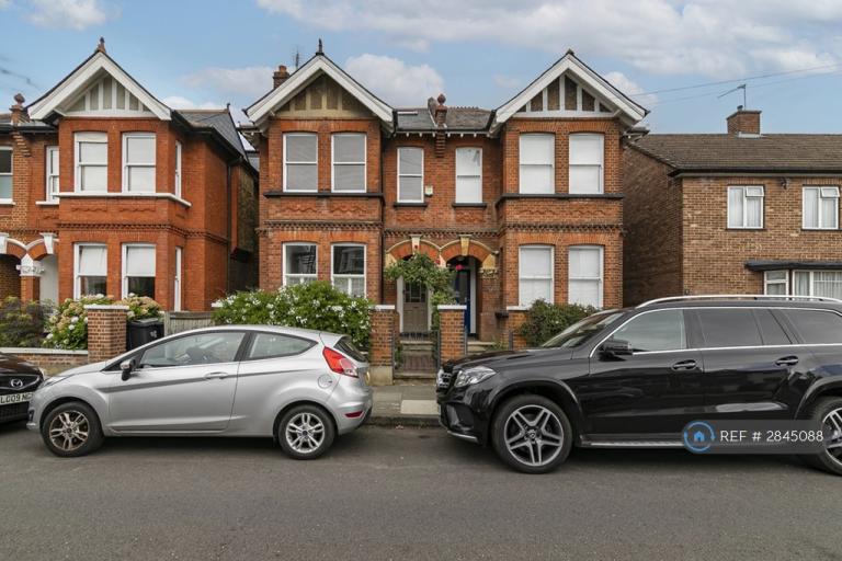 5 bedroom house in Penrith Rd, New Malden, KT3 (5 bed) (#2845088)