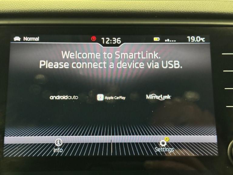 2019 Skoda Octavia 1.5 TSI GPF ACT SE TECHNOLOGY FIVE DOOR 150 BHP + PARKING SENSORS + APPLE P Ha...