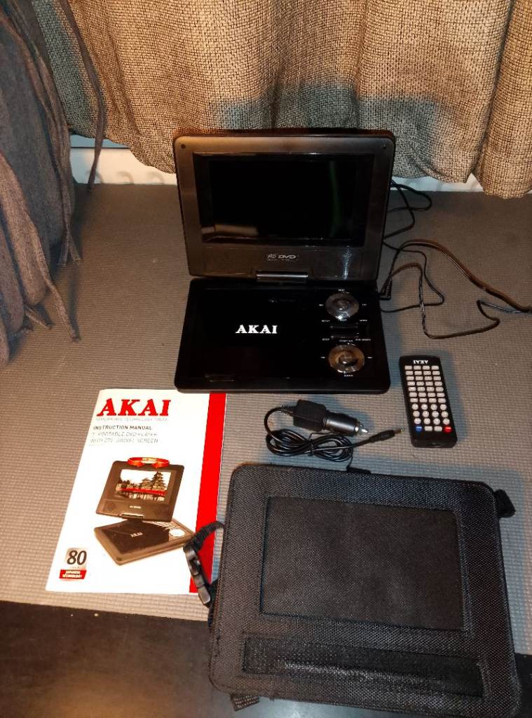 AKAI Portable DVD Player with Remote and Car Charger