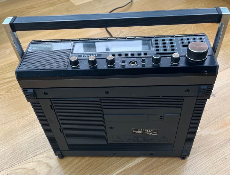 Phillips D2999 World receiver 