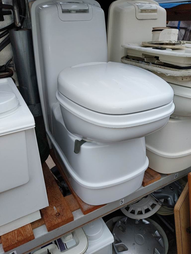 Thetford caravan cassette toilet 