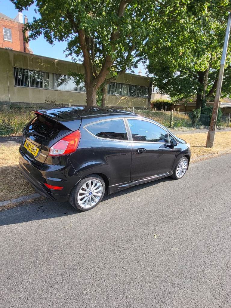 Ford, FIESTA, Hatchback, 2014, Manual, 1560 (cc), 3 doors