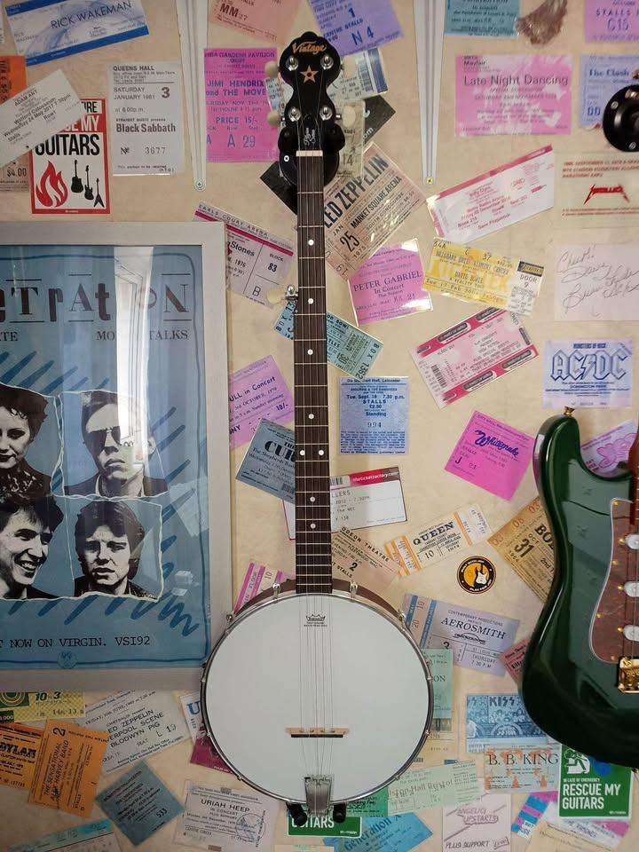 Vintage ( brand ) Pilgrim open back banjo, mint