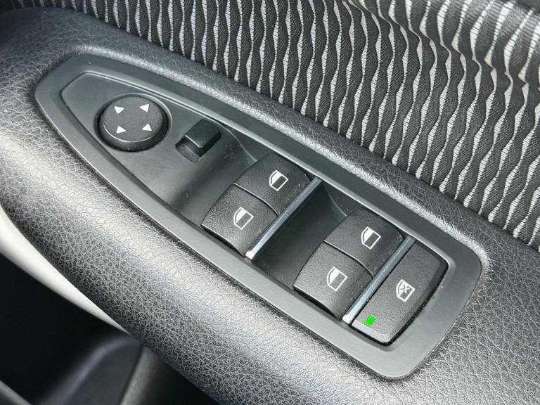 2018 BMW 1 Series 1.5 118i SE Euro 6 (s/s) 5dr HATCHBACK Petrol Manual