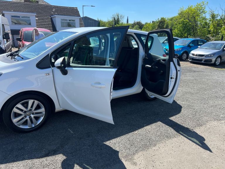 2014  (64) Vauxhall Meriva Life 1.4 Petrol 109,000 Miles MOT ’d April 26 alloy wheels 