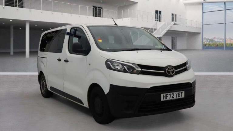  Toyota PROACE CITY Verso 1.5D 120 9 SEAT COMBI UK CAR Diesel Manual