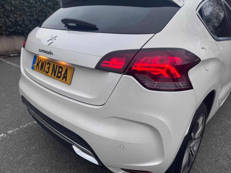 Citroen, DS4, Hatchback, 2013, Manual, 1560 (cc), 5 doors