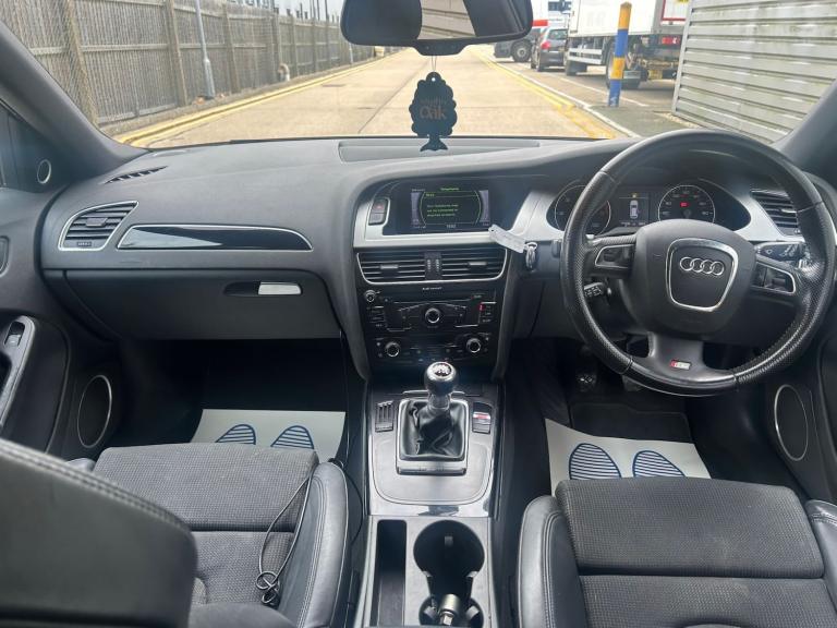 2011 Audi A4 2.0 TDI 136 Black Edition 5dr [Start Stop] ESTATE Diesel Manual