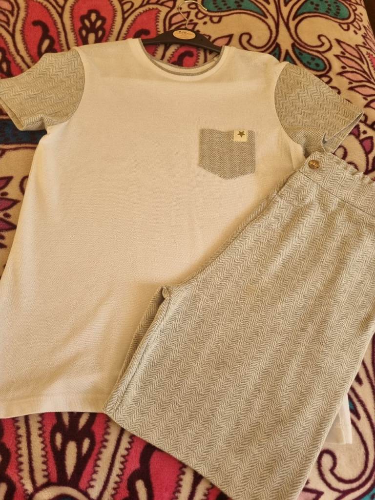 New boys White & Grey T-Shirt and Shorts Set