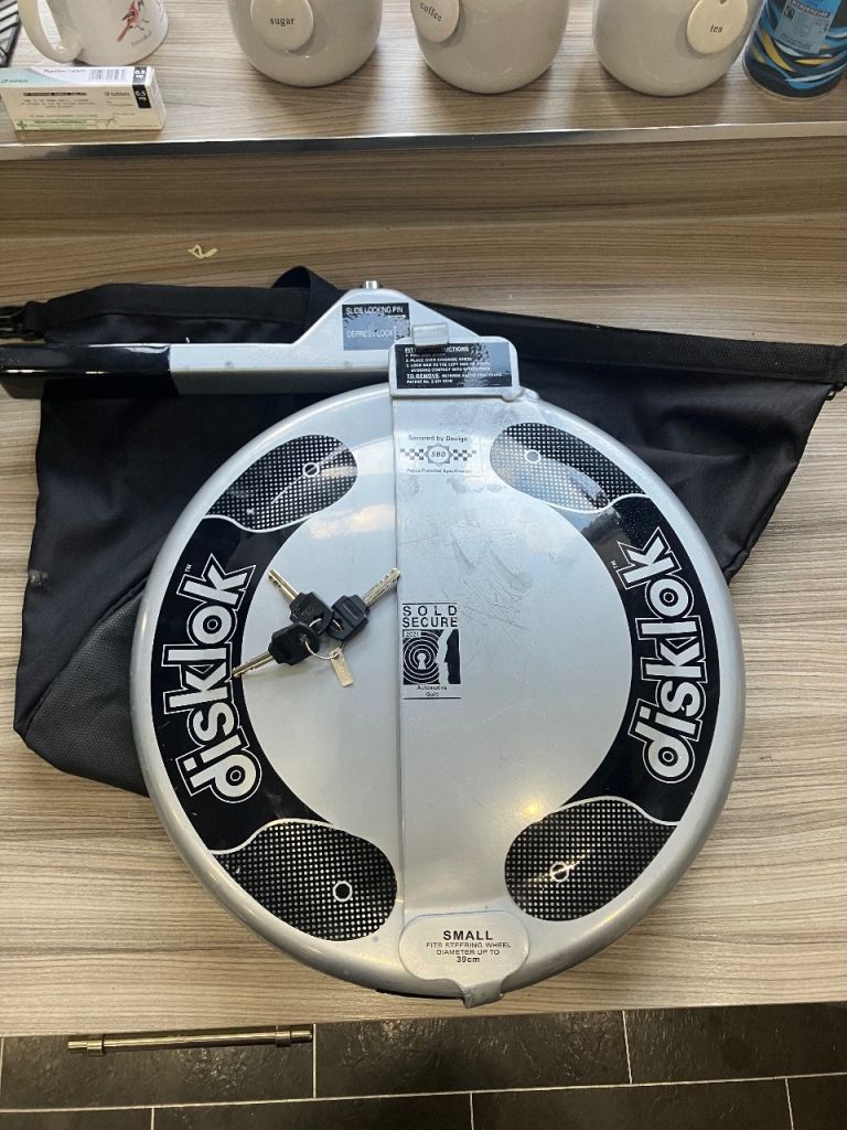 Disklok Steering Wheel Lock - Small - 3 x keys + ID Tag + Carry Case