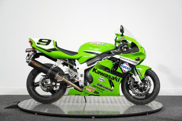1998 Kawasaki NINJA ZX 7 ZX750-P1 Petrol Manual | in Runcorn