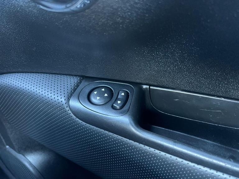 2011 Fiat 500 0.9 TwinAir Plus 3dr HATCHBACK PETROL Manual