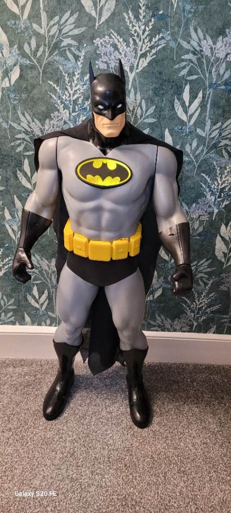 4 foot batman BIG collectable figure