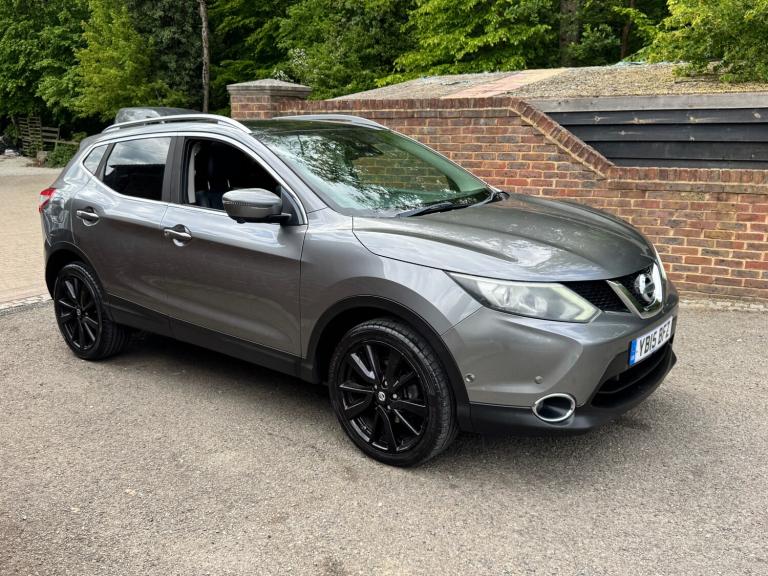 2015 Nissan Qashqai 1.5 dCi Tekna 5dr HATCHBACK Diesel Manual